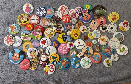 Box assorted badges - box,