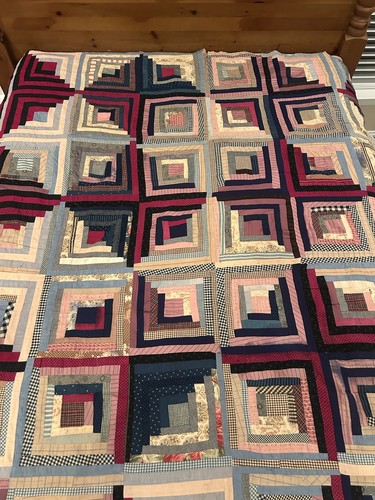 Vintage log cabin quilt - hand, &
