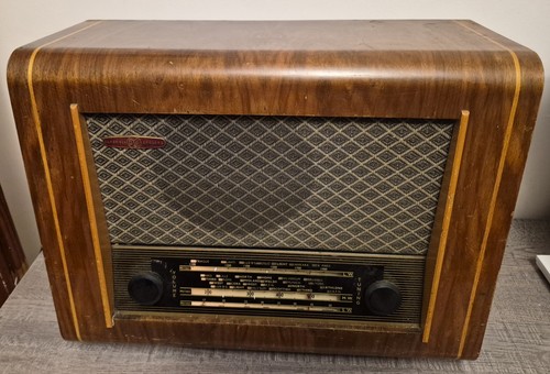 Vintage pye valve radio - pye,