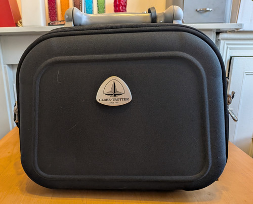 Vintage globe trotter hard - globe,