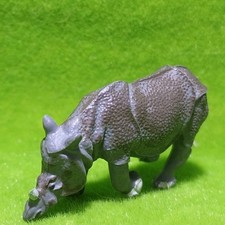 BRITAINS Deetail Vintage Wildlife Zoo - Baby Rhino Rhinoceros 1316