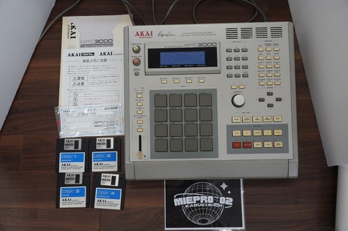 Akai mpc 3000 upgraded screen - mpc,