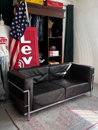 Corbusier style sofa - le,