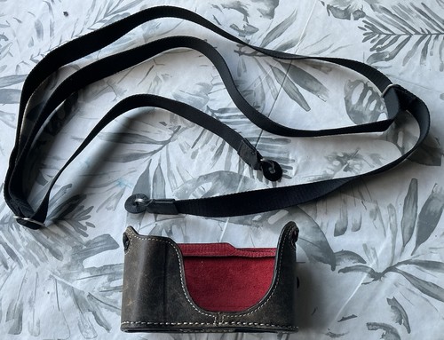 Leica leather half case by - case,