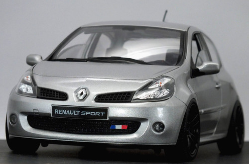 Custom 2006 renault - 1:18, "2006