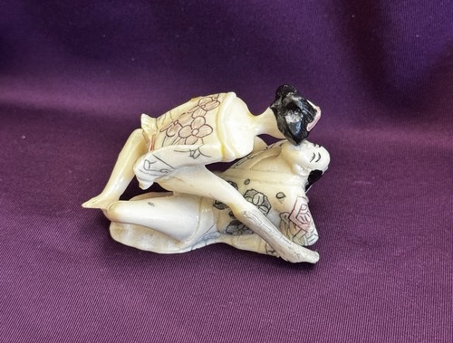 Six pairs vintage erotic - six,