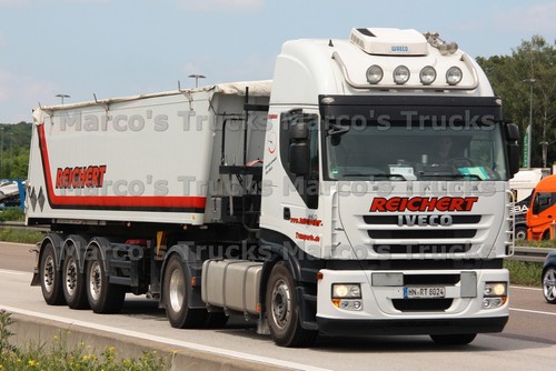 Truck photo iveco - truck,