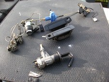 AUDI 80 B4 IGNITION SWITCH 893905851 / BOOT LOCK/ DOO LOCK SET