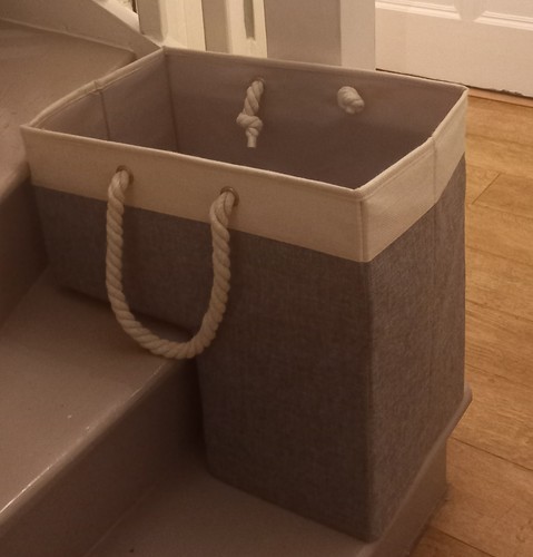 Foldable stair basket - foldable, tidy