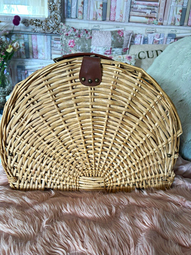 Wicker checked picnic - checked, basket
