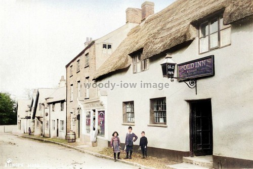 Col0150 old inn bishops - ,,