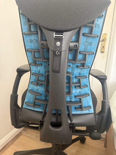 Herman miller logitech g - logitech,