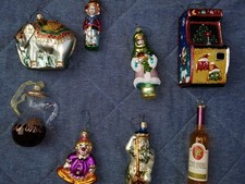 8 x GLASS CHRISTMAS TREE DECORATIONS