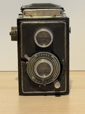 Vintage Twin Lens Reflex