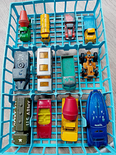 Mixed plastic toy - toy, lot