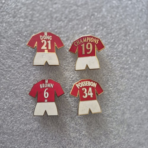 Manchester united badges - manchester,