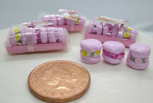 Dolls house miniature pink - house, 3