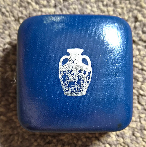 Wedgwood jasper cameo pendant - wedgwood,