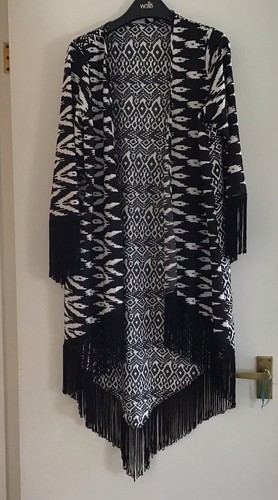 Black white patterned - &,