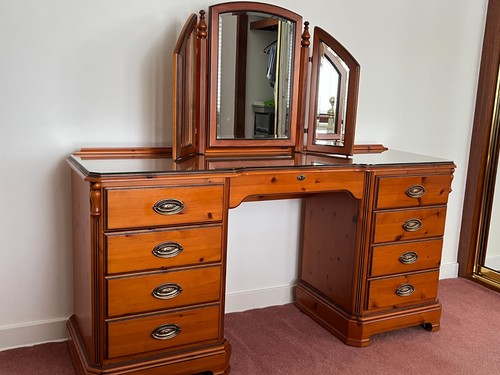 Ducal solid pine dressing - pine,