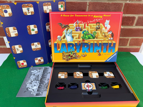 Labyrinth board game race - game,