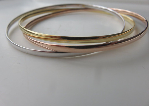 Gold russian bangle - 9, carat