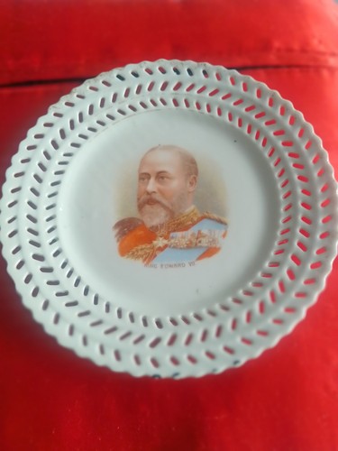 Pair ribbon plates - pair, of