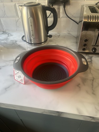 Collapsible silicone colander - silicone,