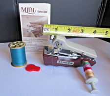 Vintage singer mini sewing - vintage, mini®