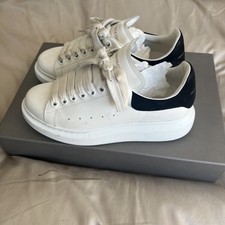 Size 4 - Alexander McQueen Oversized White Black