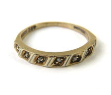 9ct gold diamond Ring 7 Stones