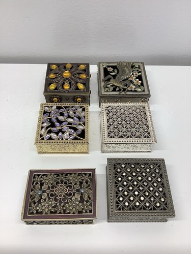 Lovely metal jewellery trinket - lovely,