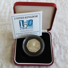 UK 2000 PUBLIC LIBRARIES