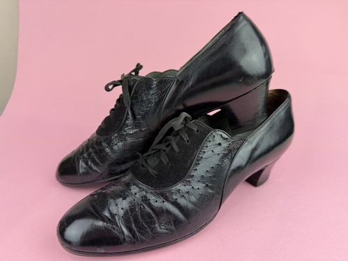Vintage black shoes - vintage,