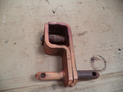 Haybob arm linkage cat - 1,