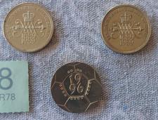 2 x 1989 Bill Rights & 1 x 1996 Football £2 Two Pound Coin Circulated Cond : 438