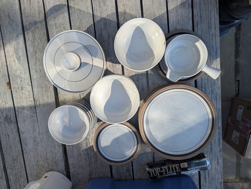 Six place wedgwood - six,