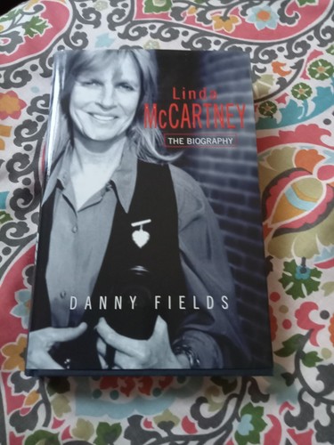 Linda mccartney the biography - linda,