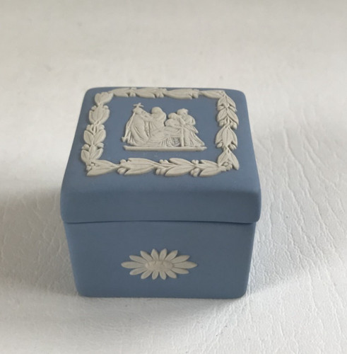Wedgwood blue jasperware - ,