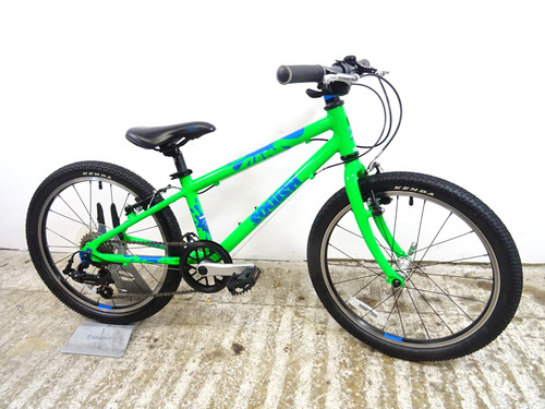 Squish green blue - &,