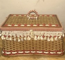 Vintage 60’s Wicker/Plastic Sewing Basket Large.