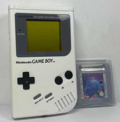 White nintendo gameboy - nintendo,