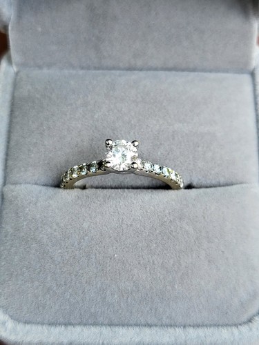 Leo natural diamond - leo,