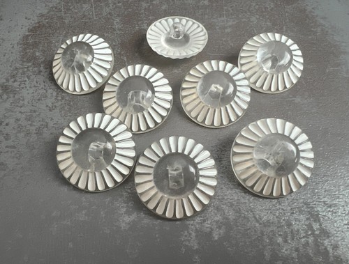 Vintage shank buttons 25mm - 8,
