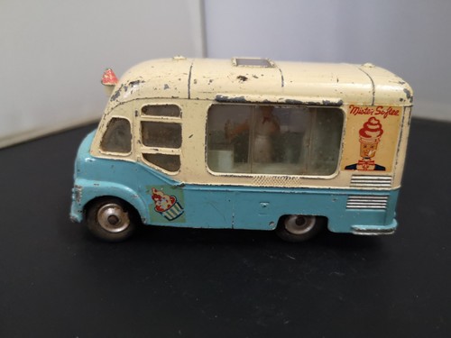 T107 corgi toys smith - t107-corgi,