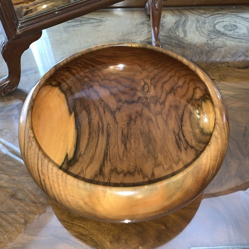 Stunning hand crafted turned - stunning,