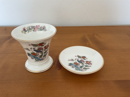 Wedgewood vase and - wedgewood, trinket