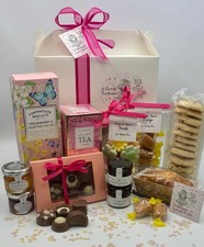 AFTERNOON TEA Gift Box Cake