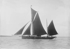 The 35 ton ketch Brown Mouse