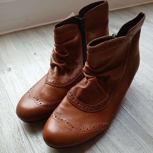 Bnwt reiker women - bnwt, women's